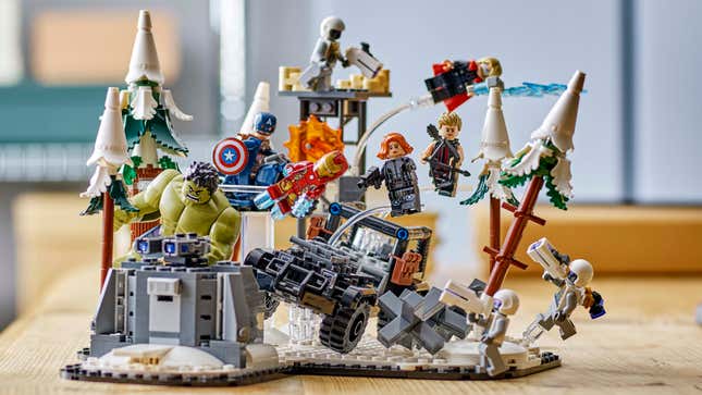 Image for article titled Lego's New Avengers Set Lets You Recreate One of the Coolest Shots in the MCU's History