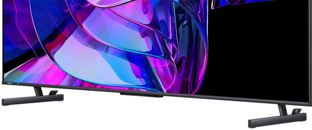 Chân đế độc đáo, đẹp mắt của tivi Hisense 4K 65 Inch 65U7K