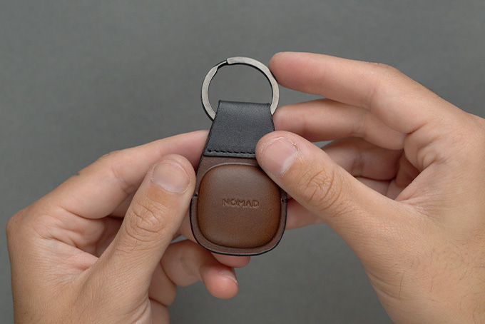 Nomad Goods Leather Keychain for Airtag 1