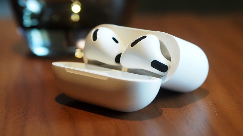 AirPods 4 on table