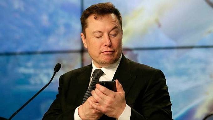 Thực hư câu chuyện Elon Musk công bố điện thoại Tesla giá 299 USD