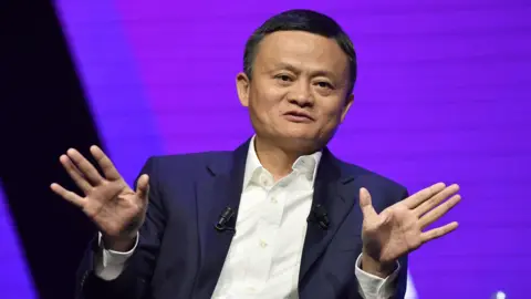 Reuters Jack Ma, đồng sáng lập của Alibaba Group, tại hội chợ khởi nghiệp và đổi mới Vivatech, tại Paris năm 2019. 